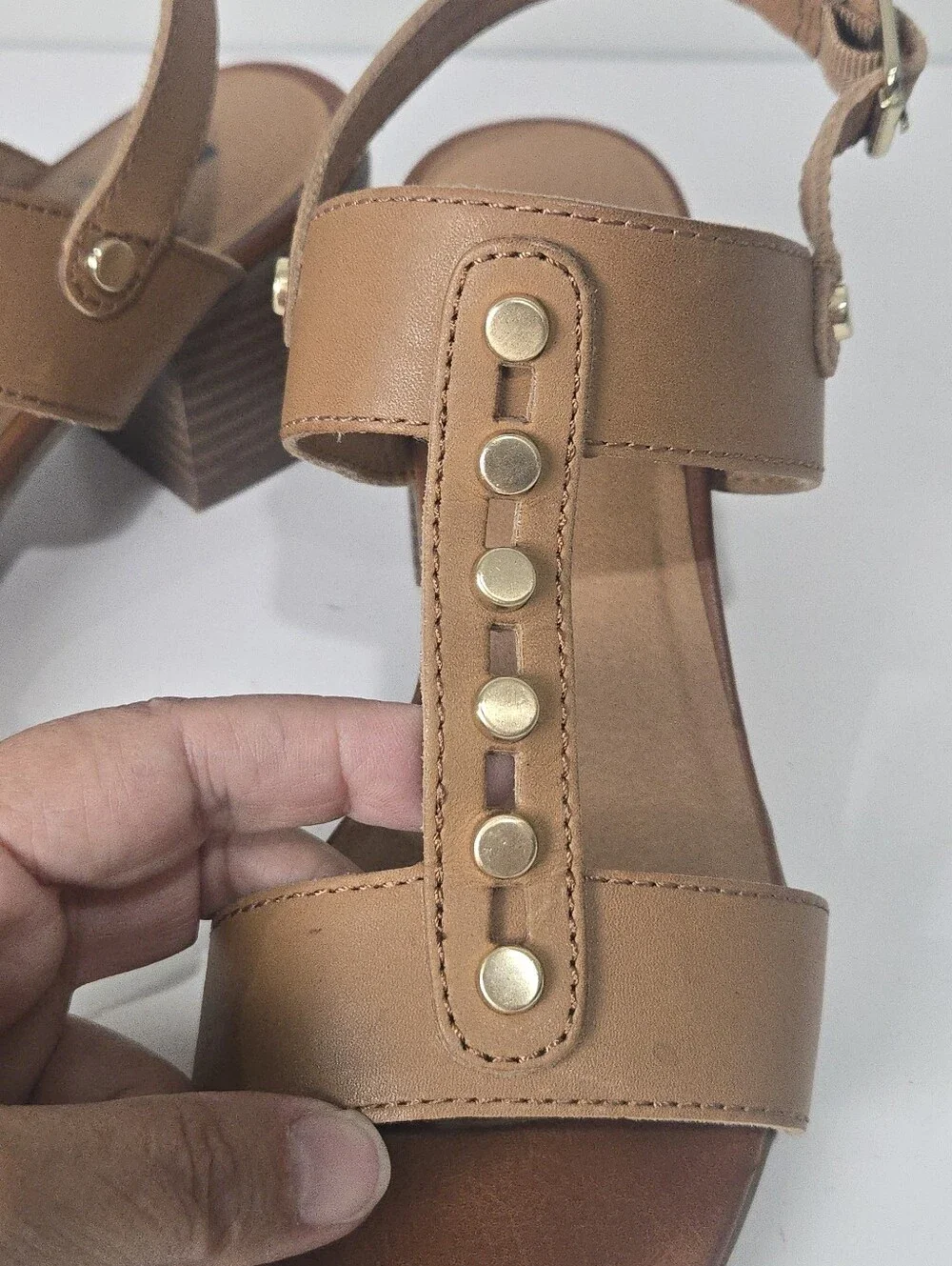 White Mountain strap leather